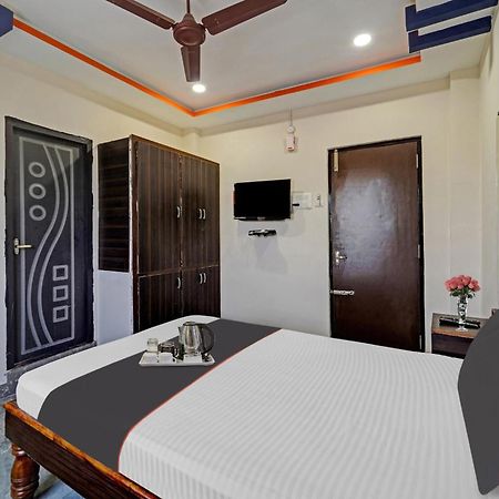 Capital O Lakshmi Residency 호텔 티루파티 외부 사진