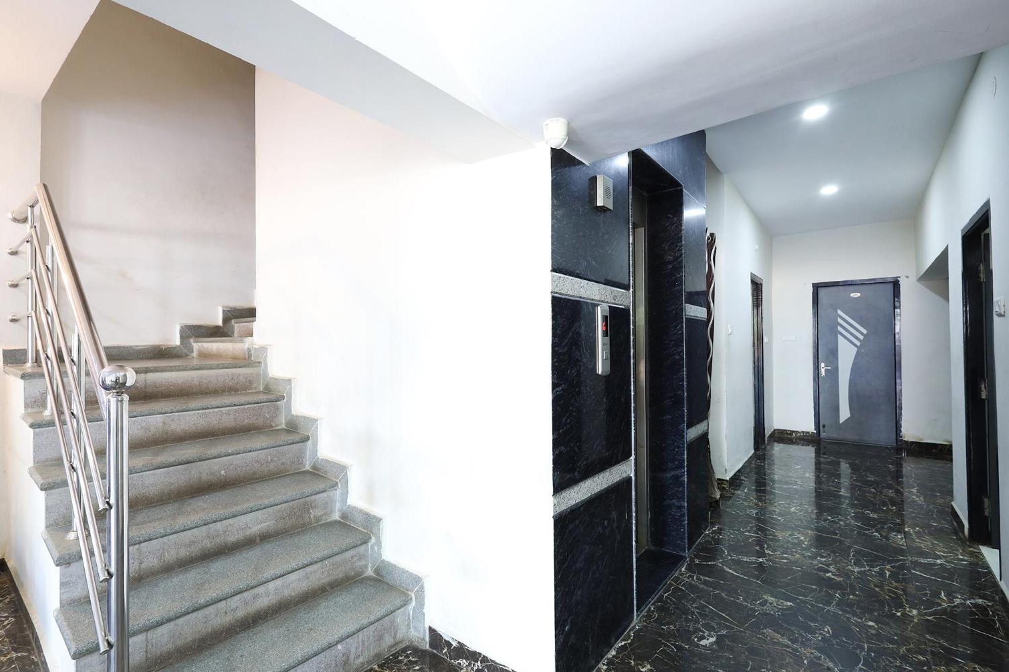 Capital O Lakshmi Residency 호텔 티루파티 외부 사진