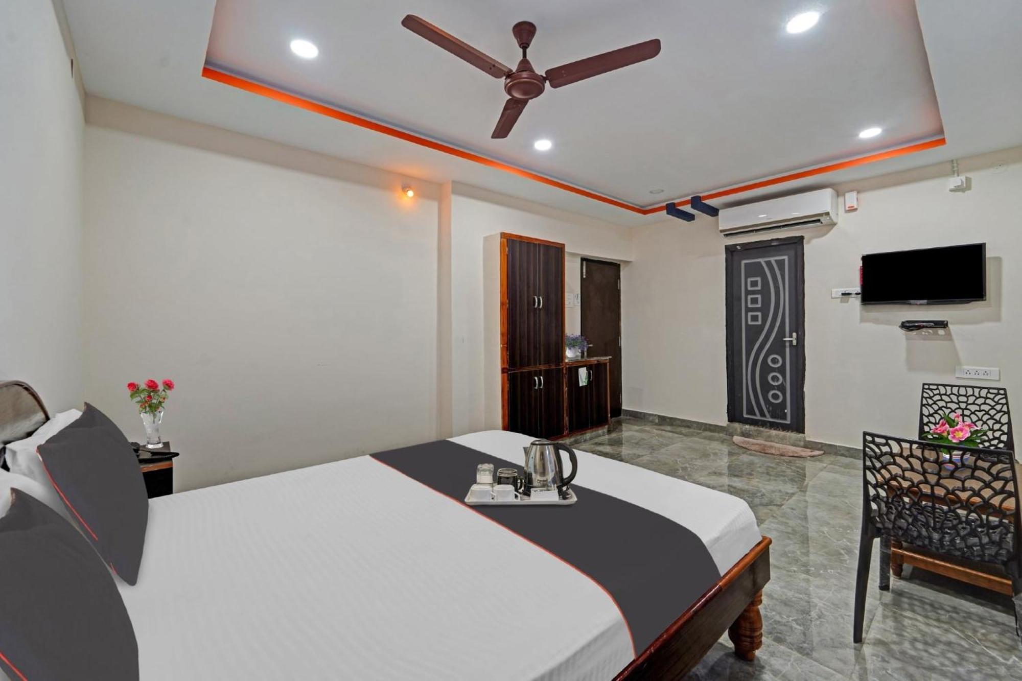 Capital O Lakshmi Residency 호텔 티루파티 외부 사진