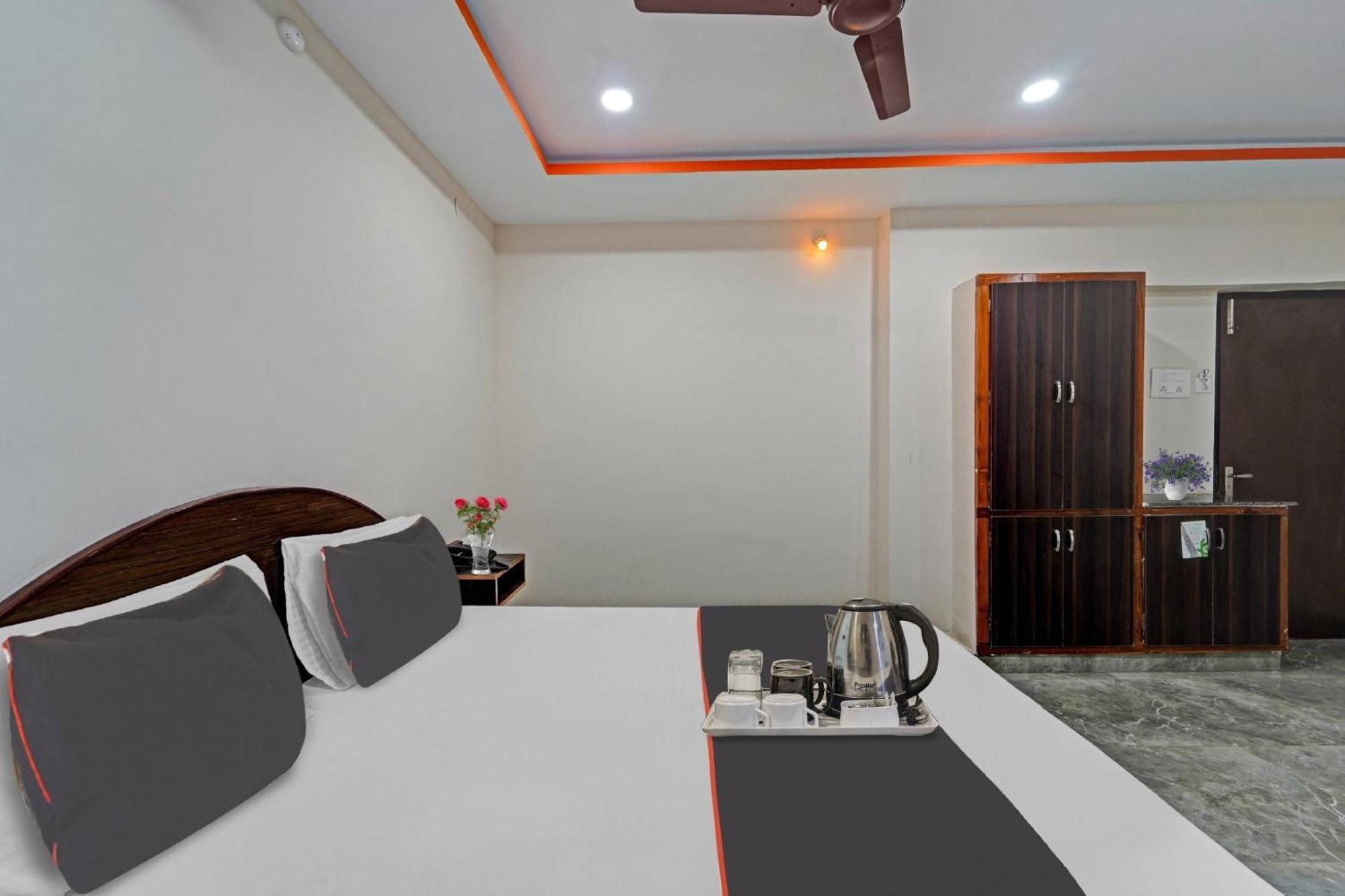 Capital O Lakshmi Residency 호텔 티루파티 외부 사진