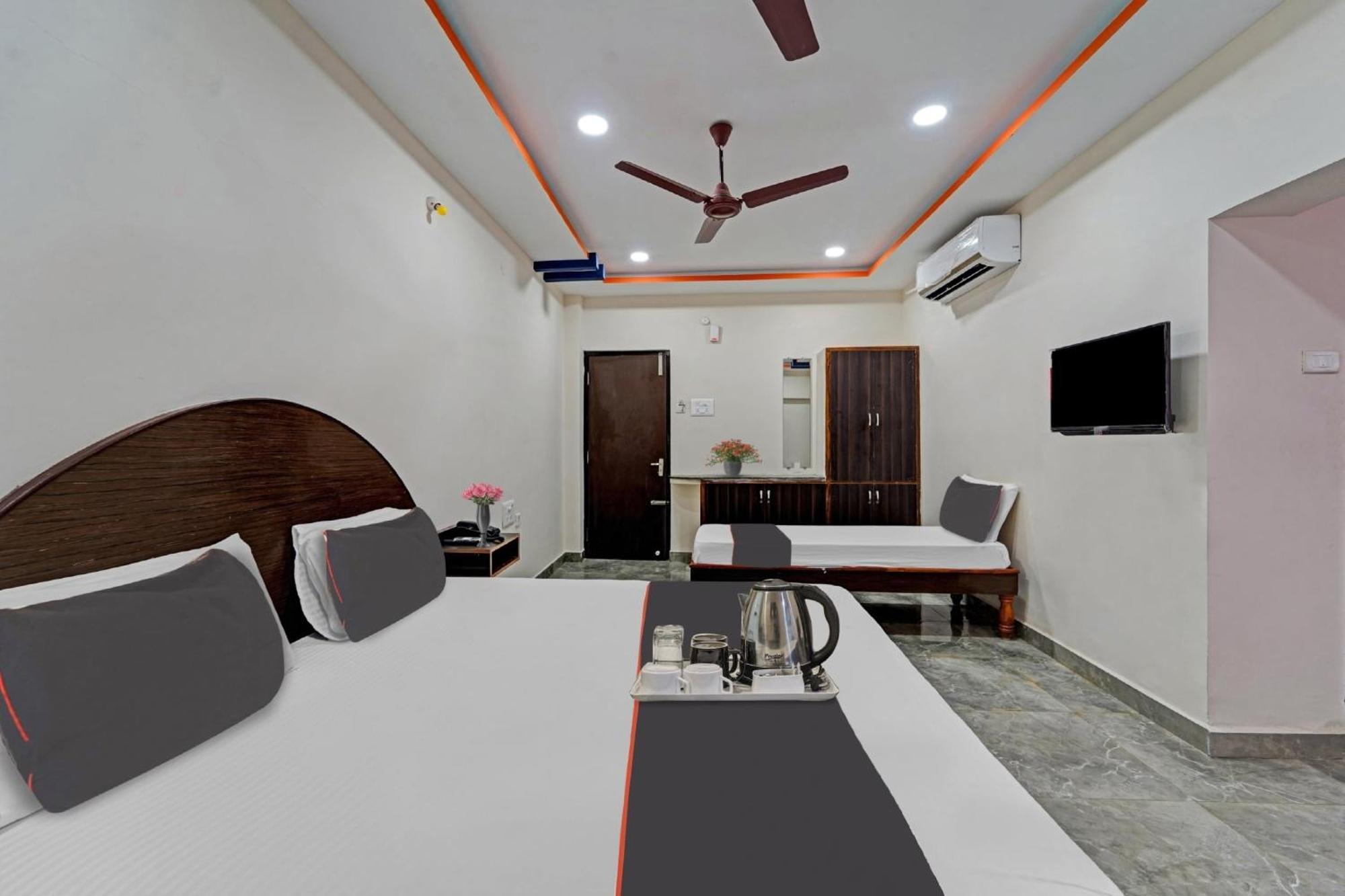 Capital O Lakshmi Residency 호텔 티루파티 외부 사진